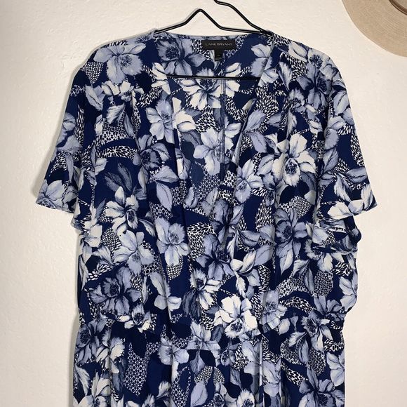 Lane Bryant Floral Blue And White Ruffle Skirted Blouse Size 24 Women’s - Picture 3 of 9
